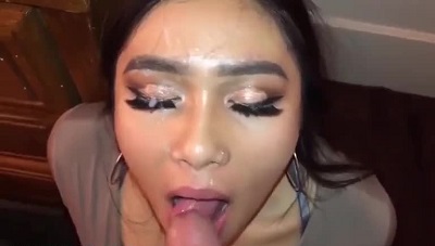 Пьяная шкура из Астаны получила сперму на лицо