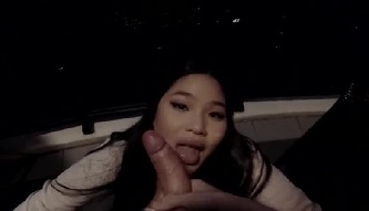 Сексуальная казашка трахнулась с другом на балконе отеля