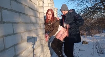 Хохлушка захотела секса с любимым парнем на морозе